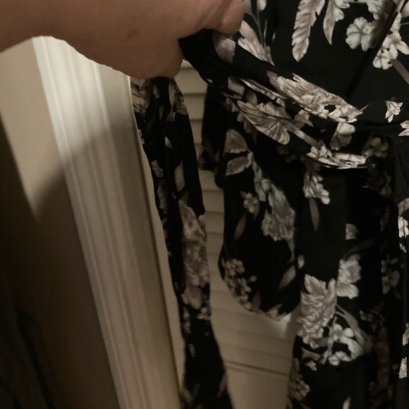 Maya Kimono Spiritual Gangster Black Floral Cover Up - Picture 3 of 3